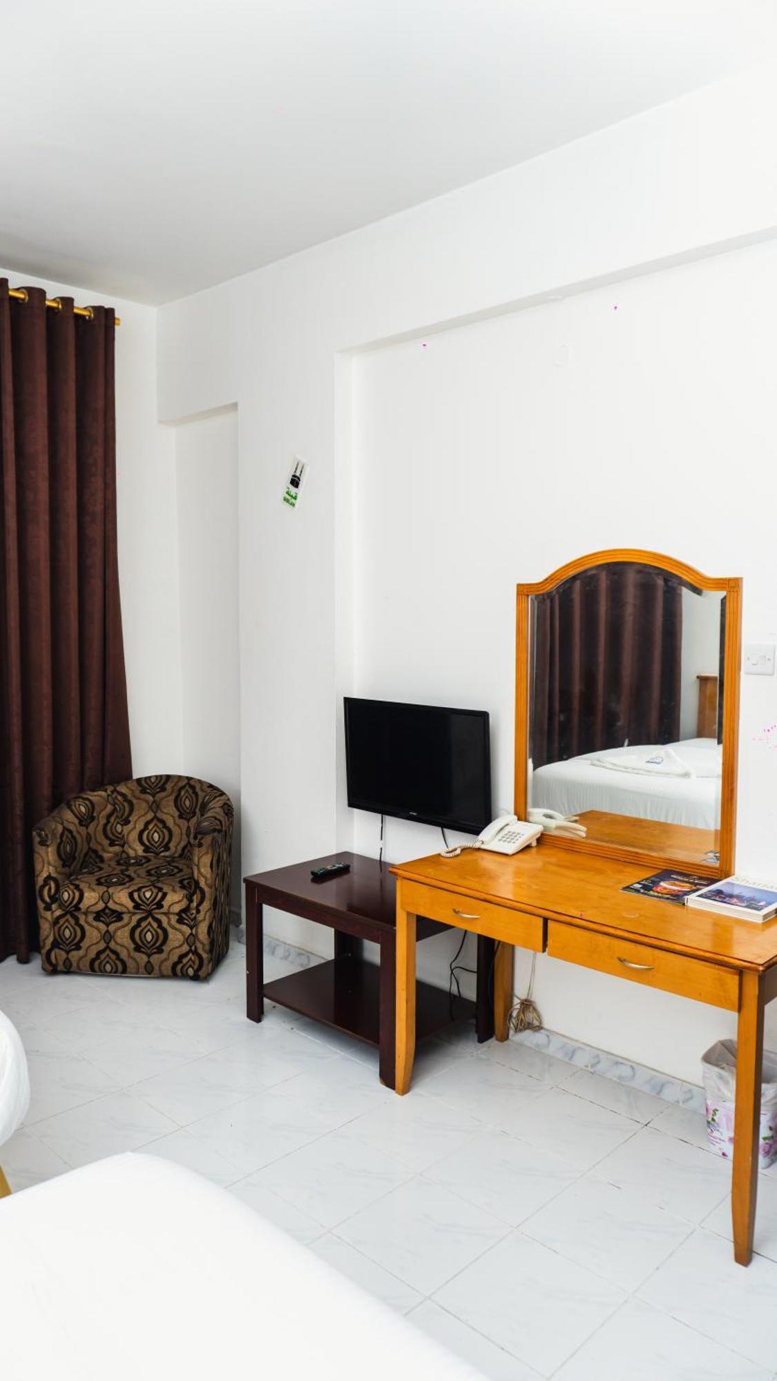 Pan Emirates Hotel Apartments Sharjah Ngoại thất bức ảnh